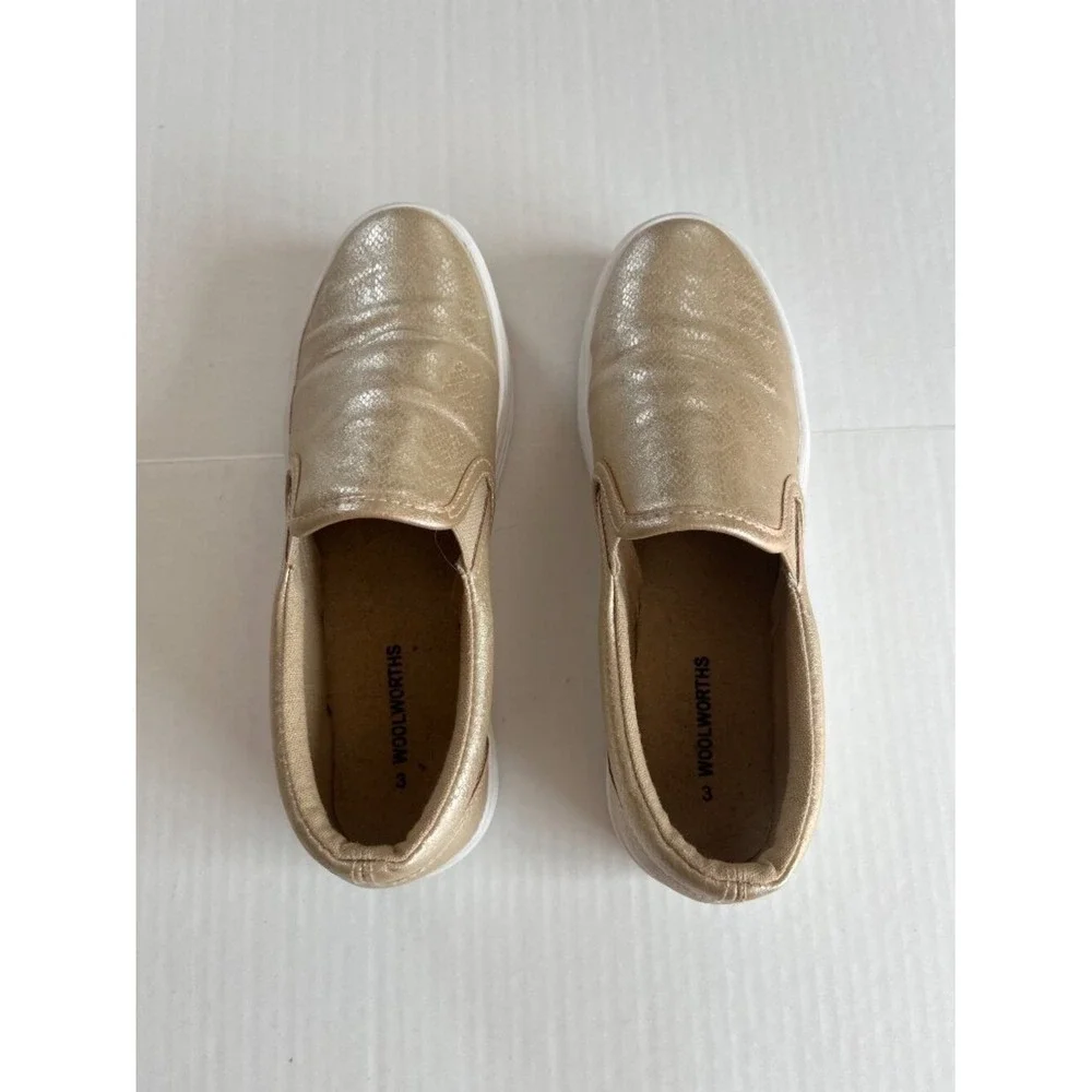 Woolworths Womens Sz 5.5 Gold Platform Slip On Sneakers Shoes